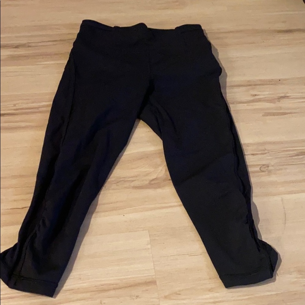 Lululemon Black capris